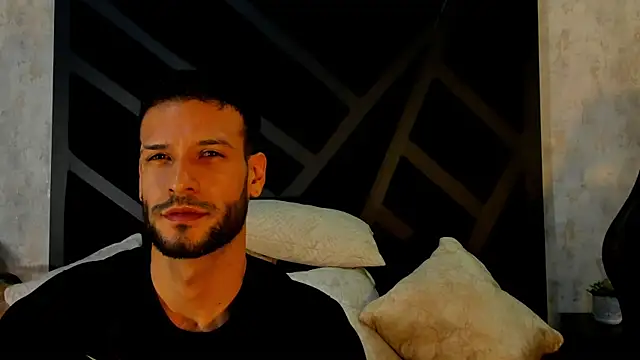 Jacob Benelli online show from August 5, 2026, 12:04 am
