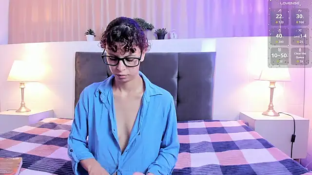 AliceMadnes online show from February 28, 2026, 5:23 pm