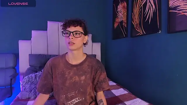 AliceMadnes online show from February 26, 2026, 1:00 pm