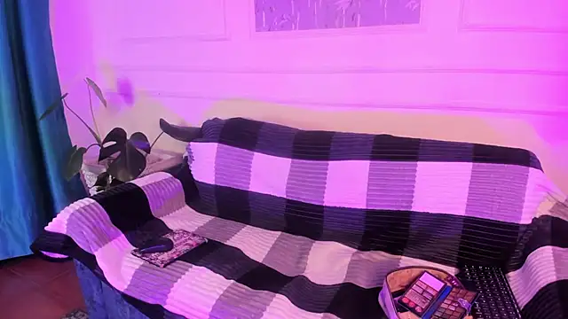 AliceMadnes online show from February 5, 2026, 2:46 pm