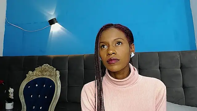 Aliis Love online show from November 20, 2025, 8:48 am