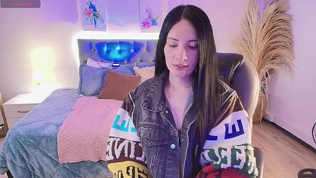 Snapshot of Neo_sarah_ chatting on July 1, 2026, 3:51 am Neo sarah online show from July 1, 2026, 3:51 am