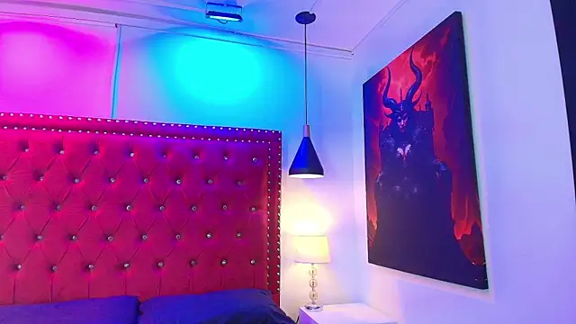 Bella donnaS online show from February 4, 2026, 3:12 am