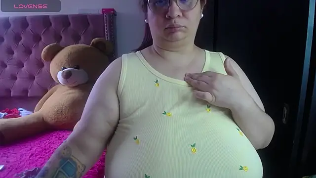 Snapshot of kattybbwbigboobs_ chatting on June 29, 2026, 5:56 pm kattybbwbigboobs online show from June 29, 2026, 5:56 pm