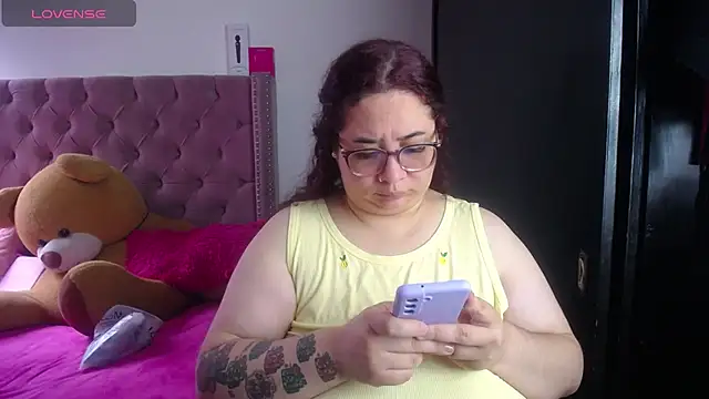 Snapshot of kattybbwbigboobs_ chatting on June 18, 2026, 6:02 pm kattybbwbigboobs online show from June 18, 2026, 6:02 pm