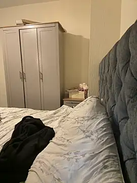 Snapshot of bry8661 chatting on November 7, 2025, 2:21 pm bry8661 online show from November 7, 2025, 2:21 pm