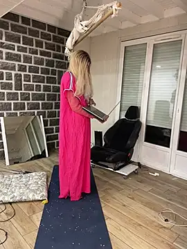 samia42 online show from April 21, 2026, 7:31 pm