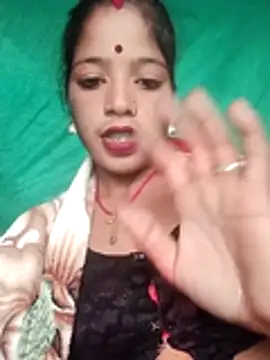 Snapshot of Hot_eras8 chatting on November 25, 2025, 2:12 am Hot eras8 online show from November 25, 2025, 2:12 am