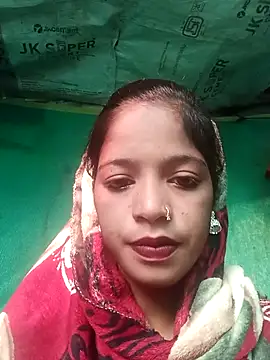 Snapshot of Hot_eras8 chatting on November 27, 2025, 2:01 am Hot eras8 online show from November 27, 2025, 2:01 am