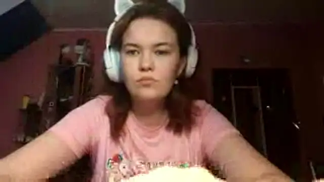 Snapshot of ScrammedUaruna chatting on November 8, 2025, 2:09 pm ScrammedUaruna online show from November 8, 2025, 2:09 pm