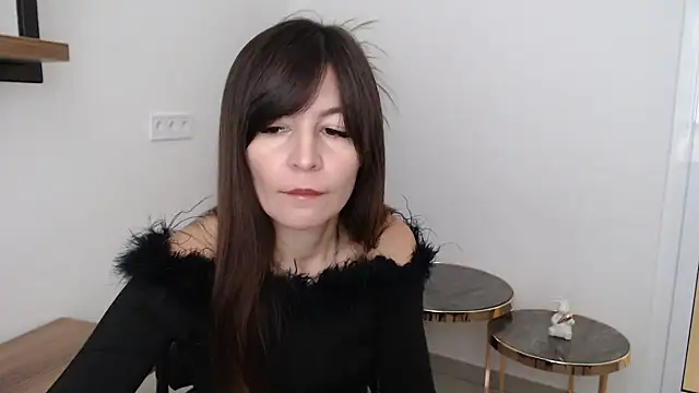 Veronichkaaa online show from November 14, 2025, 8:29 am