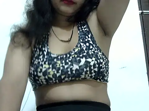 ritika gupta01 online show from November 15, 2025, 7:51 pm