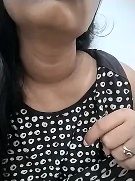Sexy Divya   online show from August 5, 2026, 4:17 am