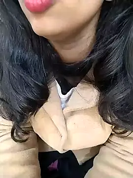 Sexy Divya   online show from January 15, 2026, 6:06 am