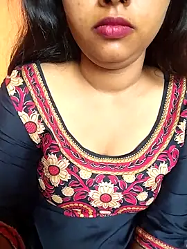 Sexy Divya   online show from May 5, 2026, 1:08 am