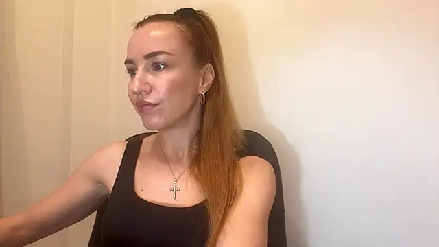 Snapshot of Nyxelia_ chatting on December 4, 2025, 9:08 am Nyxelia online show from December 4, 2025, 9:08 am