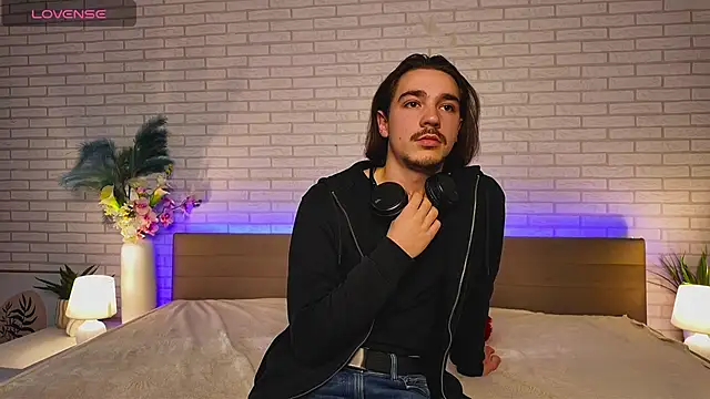 EthanRowlands online show from November 12, 2025, 11:58 am