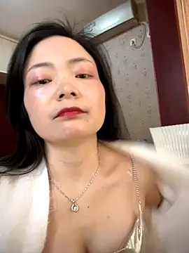 Snapshot of Yaoyaomm chatting on November 9, 2025, 5:55 am Yaoyaomm online show from November 9, 2025, 5:55 am