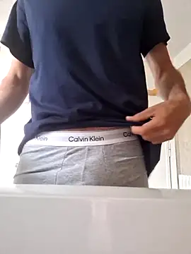 CuteDaddy92 online show from May 5, 2026, 8:28 am