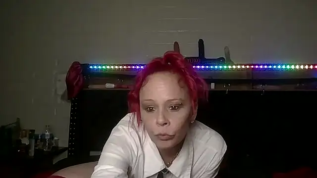 nikkibae33 online show from July 10, 2026, 5:57 pm