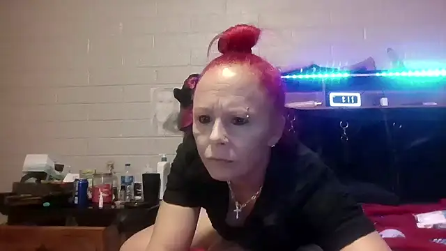 nikkibae33 online show from July 23, 2026, 8:11 am