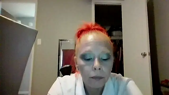 nikkibae33 online show from July 31, 2026, 6:05 pm