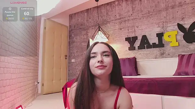 Snapshot of LuisaFaye chatting on April 29, 2026, 7:20 pm LuisaFaye online show from April 29, 2026, 7:20 pm