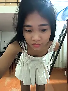 Lynly k2 online show from March 25, 2026, 10:58 am