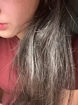 Snapshot of Lynn-122 chatting on November 15, 2025, 1:42 am Lynn-122 online show from November 15, 2025, 1:42 am