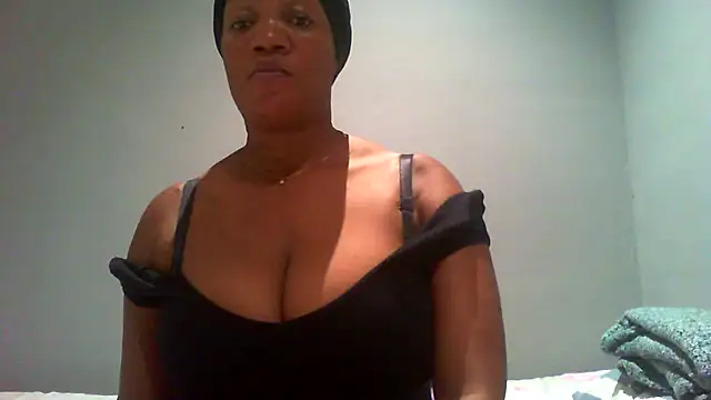 Snapshot of DustyLucy02 chatting on April 16, 2026, 3:57 pm DustyLucy02 online show from April 16, 2026, 3:57 pm