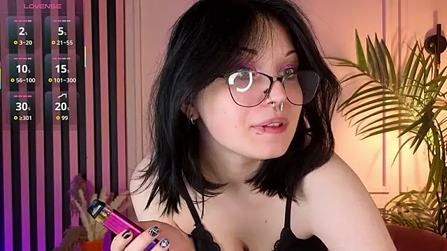 Snapshot of ScarletHarley chatting on November 9, 2025, 1:15 pm ScarletHarley online show from November 9, 2025, 1:15 pm