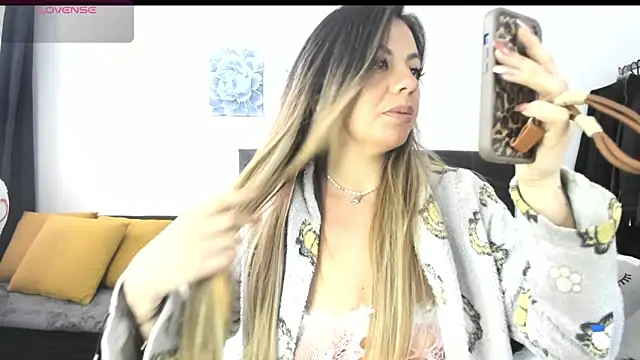 Snapshot of ariannawil chatting on March 13, 2026, 10:37 pm ariannawil online show from March 13, 2026, 10:37 pm