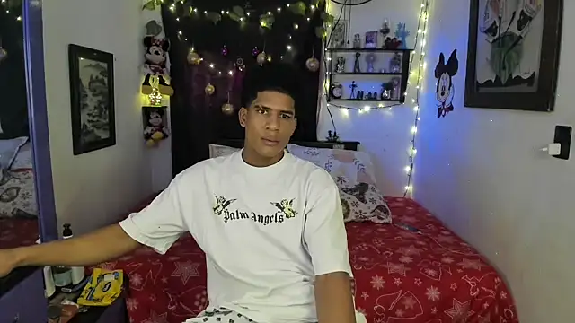 JUANBIGCOCK21CM online show from December 21, 2025, 4:19 pm