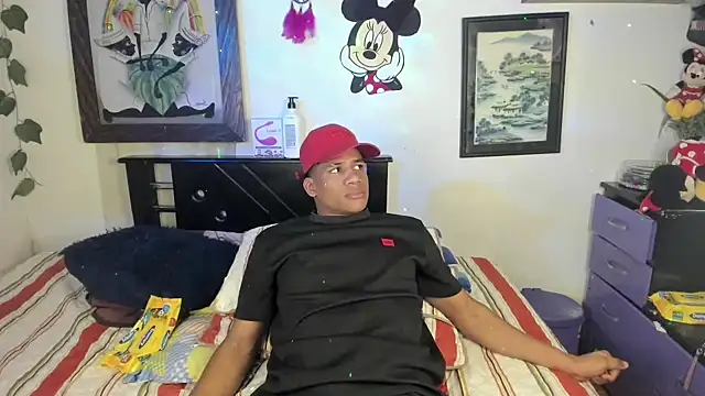 JUANBIGCOCK21CM online show from November 22, 2025, 11:36 pm