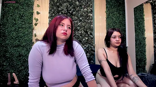 Snapshot of Lucy_and_Karoline chatting on November 14, 2025, 12:09 pm Lucy and Karoline online show from November 14, 2025, 12:09 pm