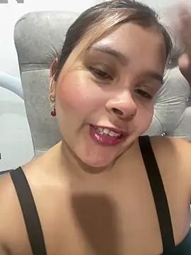 MelodySanz online show from May 16, 2026, 1:04 am