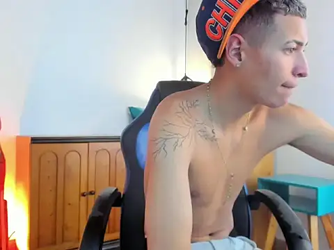 Snapshot of nick_nizz chatting on November 13, 2025, 12:31 pm nick nizz online show from November 13, 2025, 12:31 pm