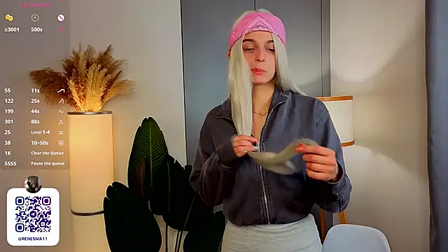 AdameShoyer online show from November 22, 2025, 7:13 pm