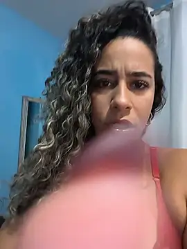 Snapshot of vivianeleoa chatting on July 27, 2026, 9:44 pm vivianeleoa online show from July 27, 2026, 9:44 pm