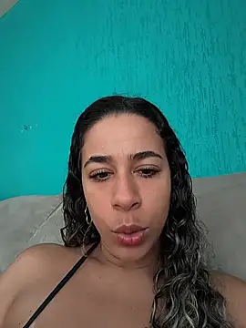Snapshot of vivianeleoa chatting on August 3, 2026, 4:35 pm vivianeleoa online show from August 3, 2026, 4:35 pm