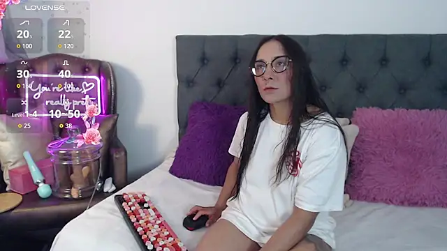 maripa0  69 online show from February 5, 2026, 11:00 pm