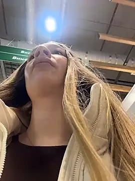 Snapshot of SashaCatt chatting on February 27, 2026, 8:14 am SashaCatt online show from February 27, 2026, 8:14 am