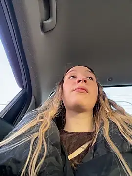 Snapshot of SashaCatt chatting on March 6, 2026, 8:20 am SashaCatt online show from March 6, 2026, 8:20 am