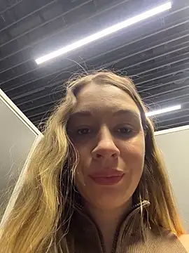 Snapshot of SashaCatt chatting on March 14, 2026, 8:42 am SashaCatt online show from March 14, 2026, 8:42 am