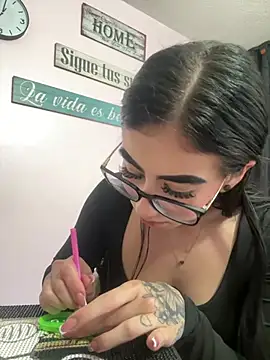 Snapshot of SCARLETT_INK_ chatting on May 8, 2026, 11:58 am SCARLETT INK online show from May 8, 2026, 11:58 am