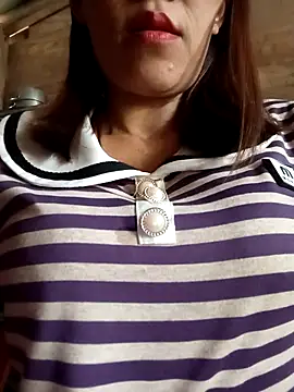 Snapshot of Hini68 chatting on February 22, 2026, 3:53 am Hini68 online show from February 22, 2026, 3:53 am