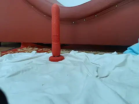 Snapshot of Tiny-122 chatting on March 15, 2026, 8:43 am Tiny-122 online show from March 15, 2026, 8:43 am