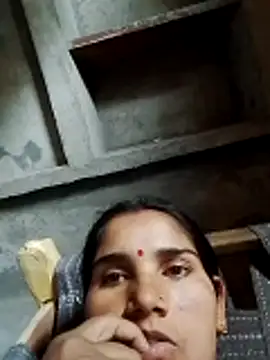 Snapshot of Seema_ji12 chatting on April 18, 2026, 8:49 am Seema ji12 online show from April 18, 2026, 8:49 am