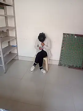 Sunita-collage online show from November 20, 2025, 6:25 am