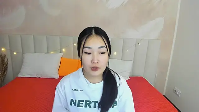 Snapshot of LanaMeiz chatting on November 12, 2025, 9:35 am LanaMeiz online show from November 12, 2025, 9:35 am